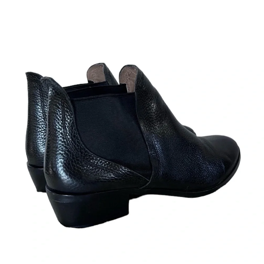 Splendid Black Pebbled Leather Pull On Ankle Boot Size 9.5
